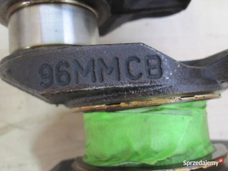 FORD FIESTA 125 B SNJA 82 08r wał korbowy
