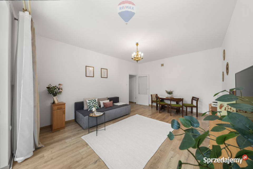 KLIMATYCZNA KAWALERKA na OCHOCIE w bloku z cegły Warszawa