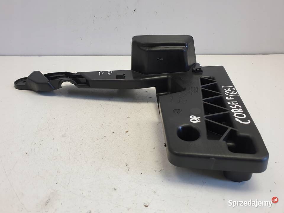 Opel Corsa F PRAWE MOCOWANIE BŁOTNIKA prawy Pozostałe lubelskie