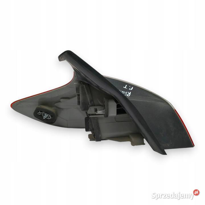 LAMPA PRAWA Renault Megane III HTB tylna tylnia osobowe
