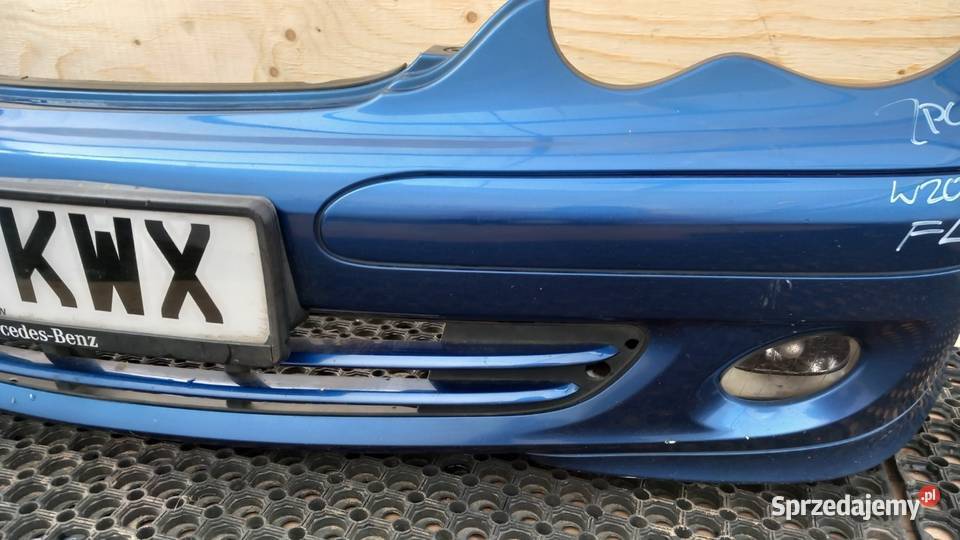 MERCEDES W203 LIFT ZDERZAK PRZÓD HALOGEN C345 osobowe Zbierkowo sprzedam