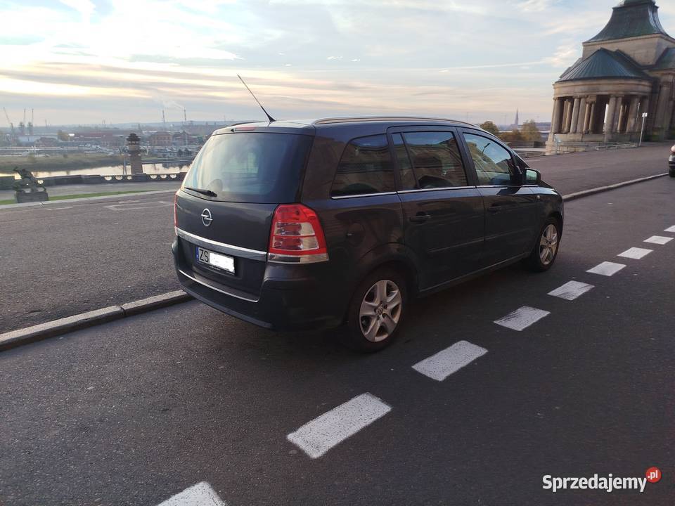 OPEL ZAFIRA B 18 XER 2015 r salon I wł serwis Szczecin