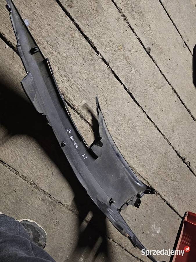 Suzuki Burgman 125 K7 plastik boczek lewy tylny Jelenia Góra