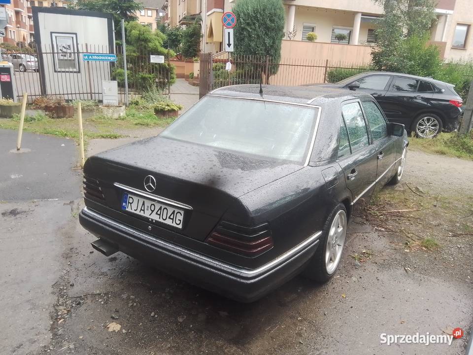 Sprzedamzamienię Mercedes w124 260e bogate