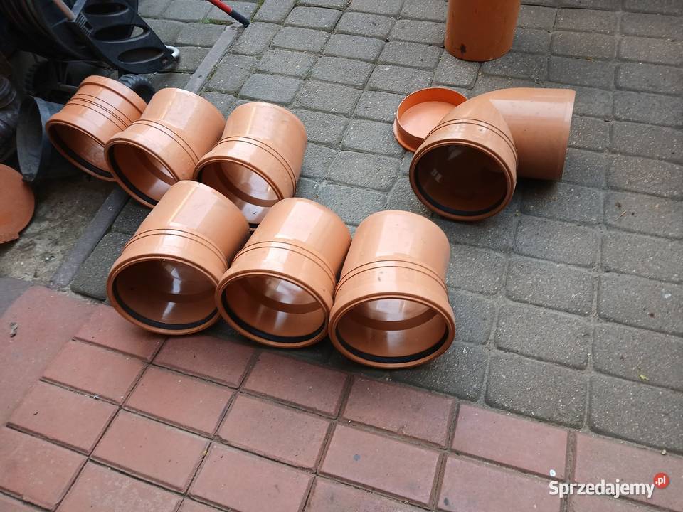 Kolanka kanalizacji podziemnej fi 200