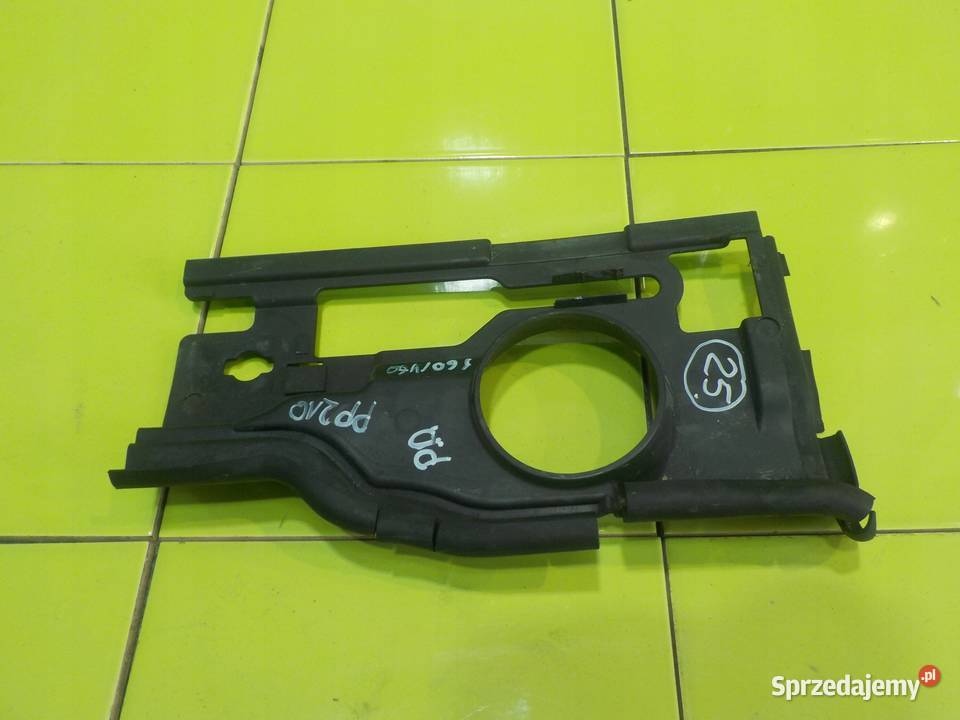 VOLVO S60 II V60 I 16 B AUT 12r kierownica Suków