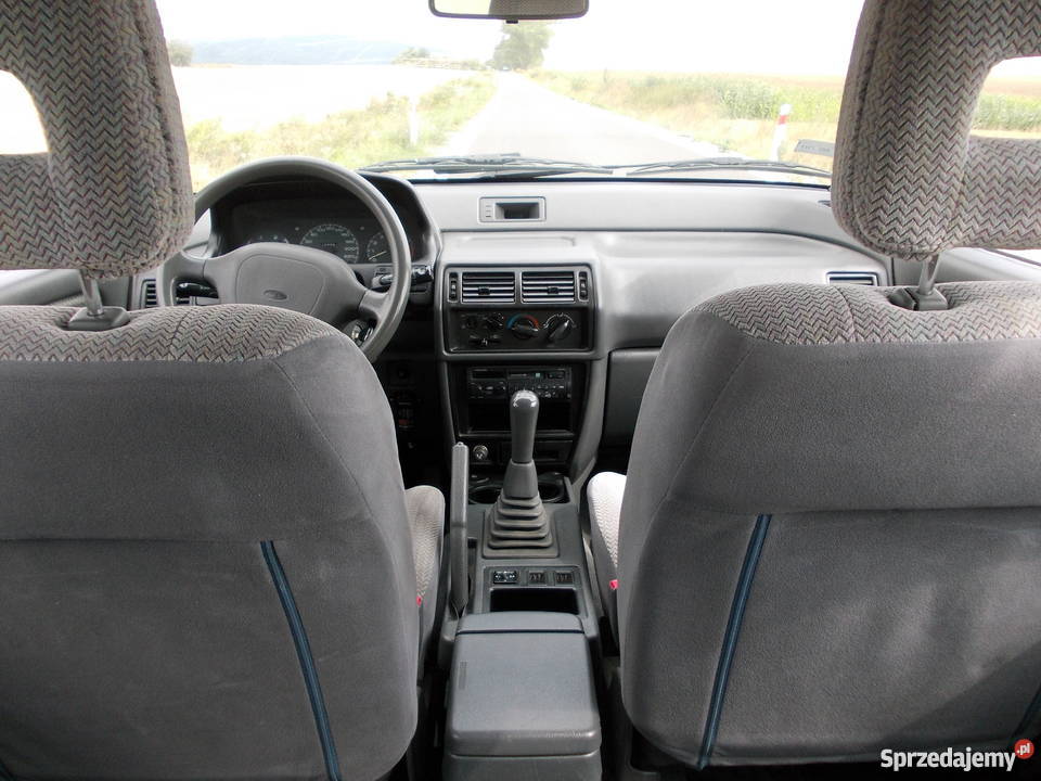 MITSUBISHI SPACE WAGON 20 VAN BENZYNALPG Uciechów