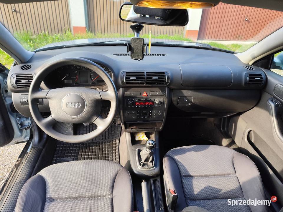 Audi A3 8l benzynagaz manualna Nisko