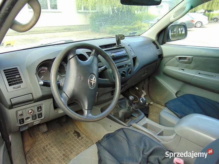 TOYOTA HILUX 2010 249400 ccm 120 manualna