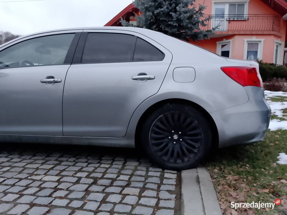 Sprzedam Suzuki kizashi Uszkodzony silnik Wojaszówka sprzedam