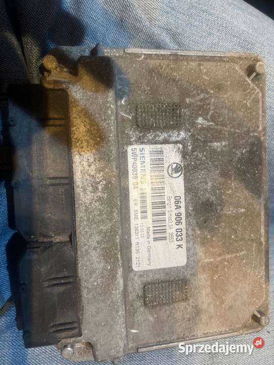 Komputer silnika skoda 06a906033k Margonin