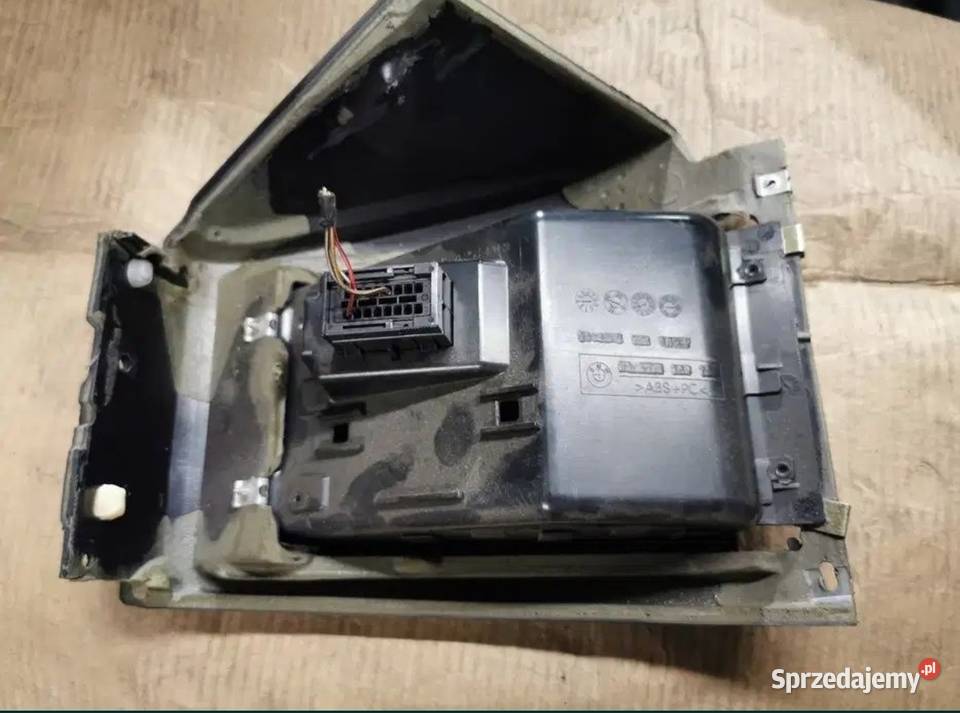 Schowek kierowcy gniazdo obd 2 BMW E39 osobowe Żory