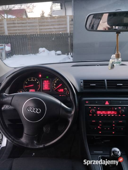 Audi a4b6 1 6 benzyna ładna Brodnica