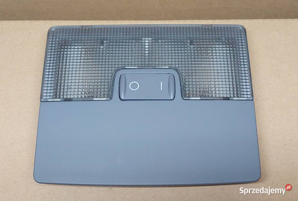 LAMPKA OŚWIETLENIE KABINY AUDI A6 C5 4B0947105 Oświetlenie kabiny Mielęcin