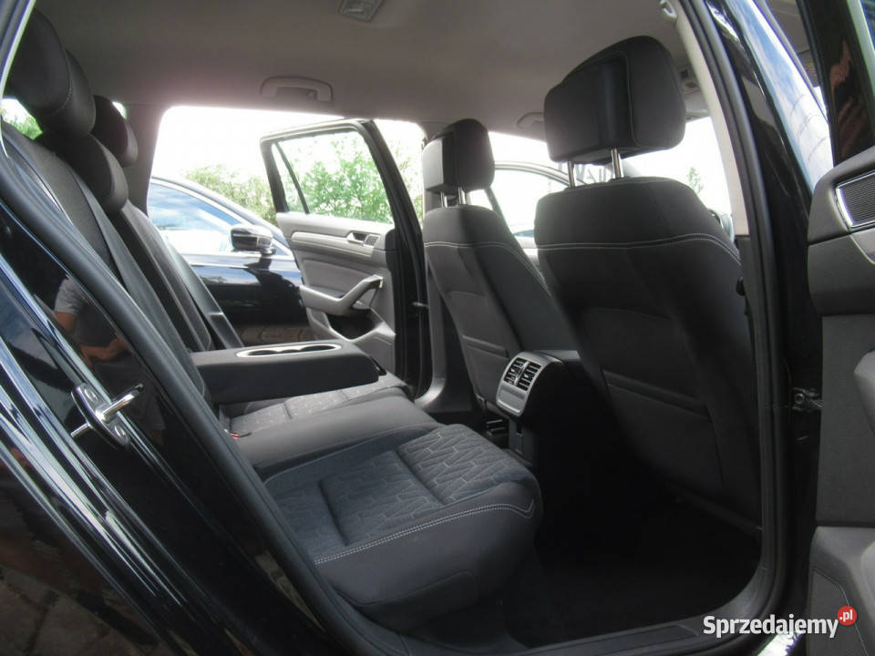 Volkswagen Passat BEZWYPADKOWY Kamera AppConnect kurtyny powietrzne Warszawa