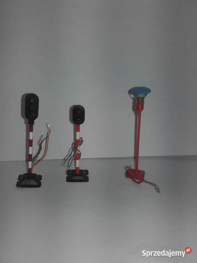 Semafory świetlne i lampa parkowadrogowa H0 Będzin