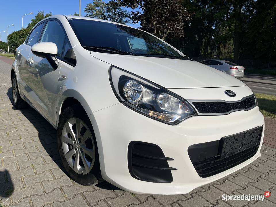 KIA RIO 12 BENZYNA 2015 Ostrowiec Świętokrzyski