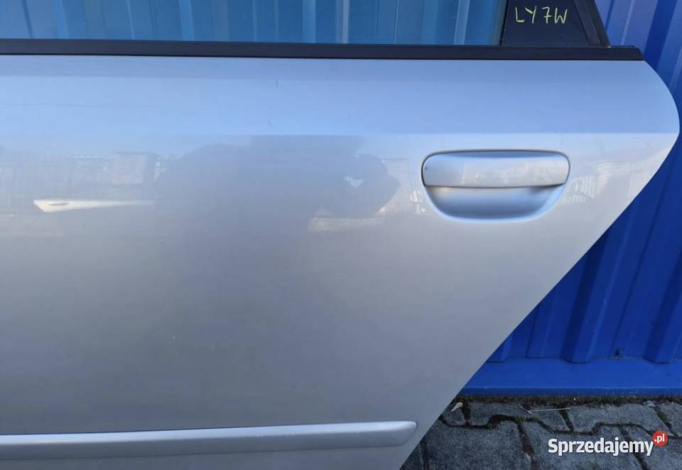 23 DRZWI TYŁ LEWY TYLNE LEWE AUDI A4 B6 SEDAN