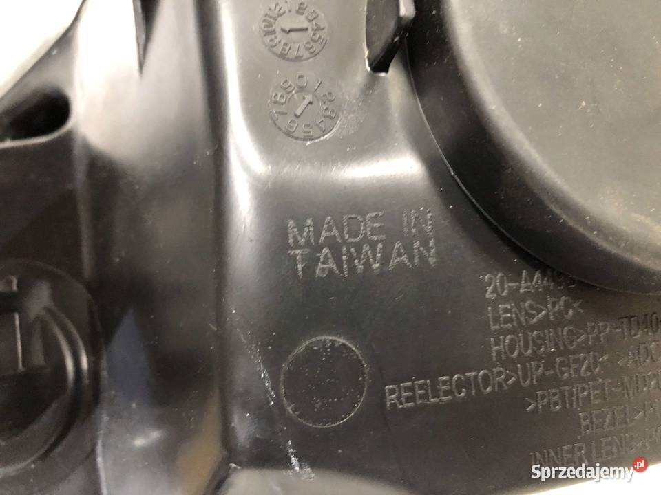Peugeot 407 Sedan Kombi 052004122010 Reflektor Lampy przednie Skarżysko-Kamienna