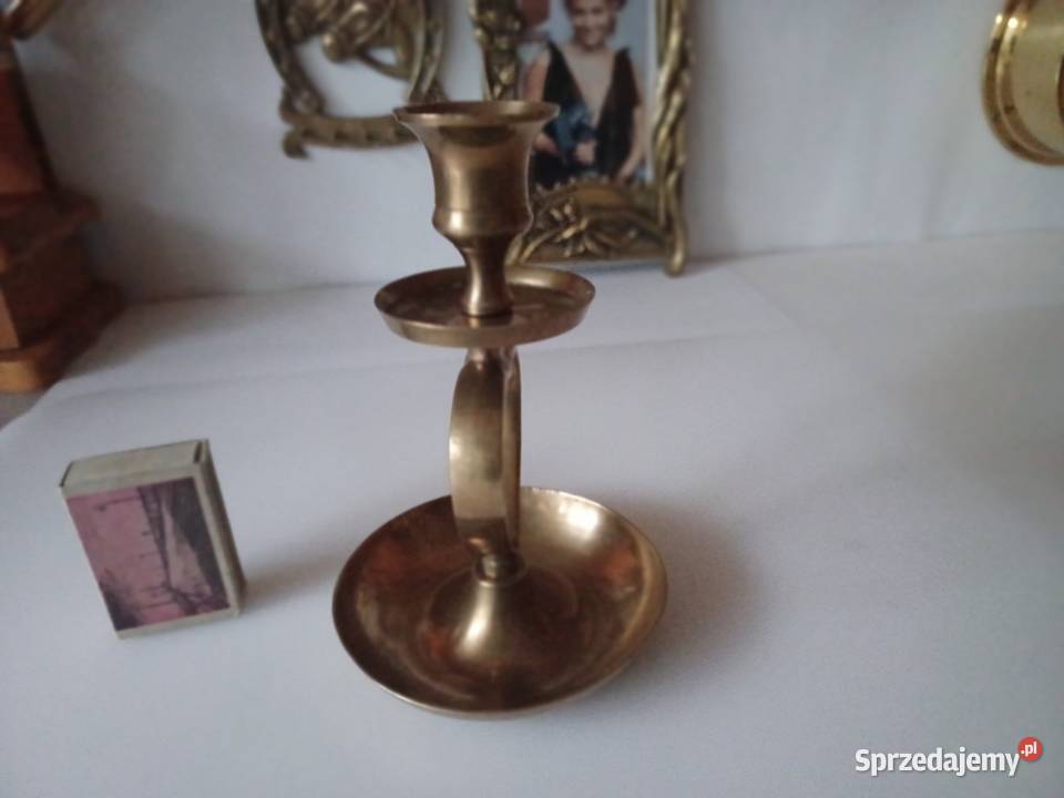 Masywny mosiężny świecznik Wyprzedaż kolekcji wielkopolskie Poznań