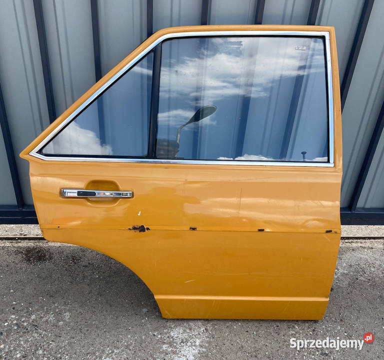 Audi 80 B1 Passat B1 drzwi tył prawy Rok produkcji 1973 Karoseria wielkopolskie Poznań