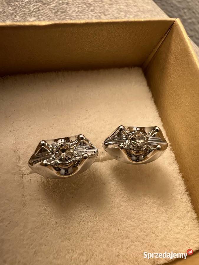 Kolczyki srebrne z diamentem sprzedam