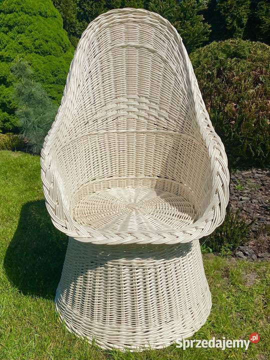 Fotel wiklinowy wysoki pełny biały Meble Nowa Sarzyna sprzedam