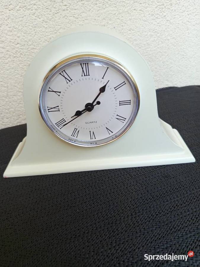 Zegar kominkowy Biały stylizowany oprawiony w biały Warszawa