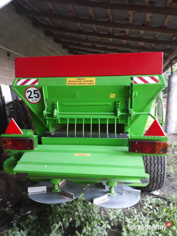 Rozsiewacz wapna nawozu RCW 3 Piast Płock