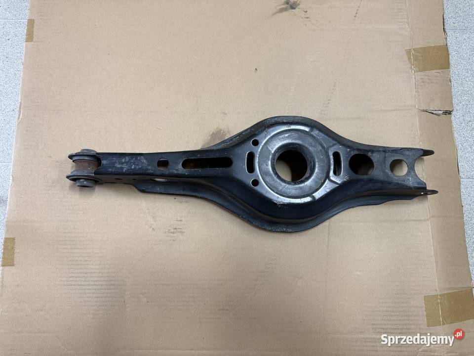 Toyota Chr 18 hybryda wahacz dolny tył oryginał Kolbuszowa Dolna