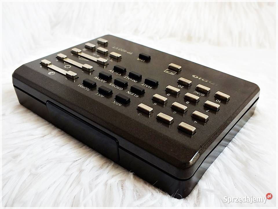 Pilot kwadratowy GRUNDIG TP 400VT na podczerwień