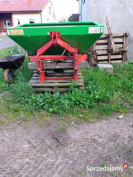 Rozsiewacz Nawozu Dwutalerzowy STRUMYK Malanów