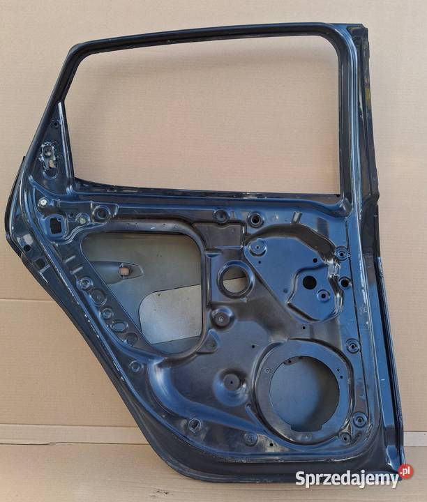 SEAT LEON III 5F HB RZWI LEWY TYŁ LEWE TYLNE Bieleń