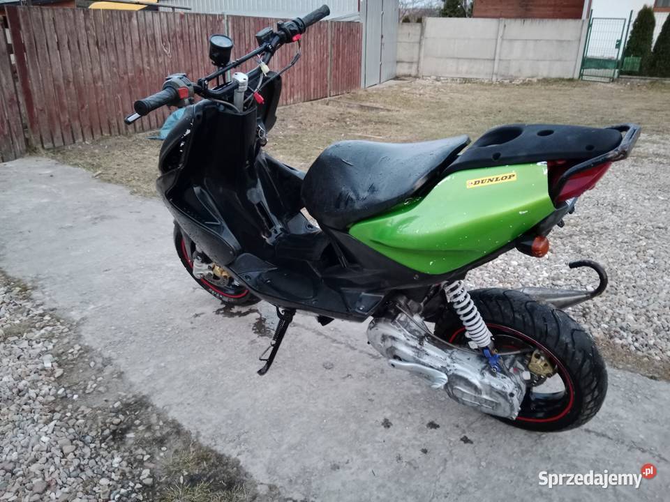 Yamaha aerox pod stuntdo ukonczenia Morawica