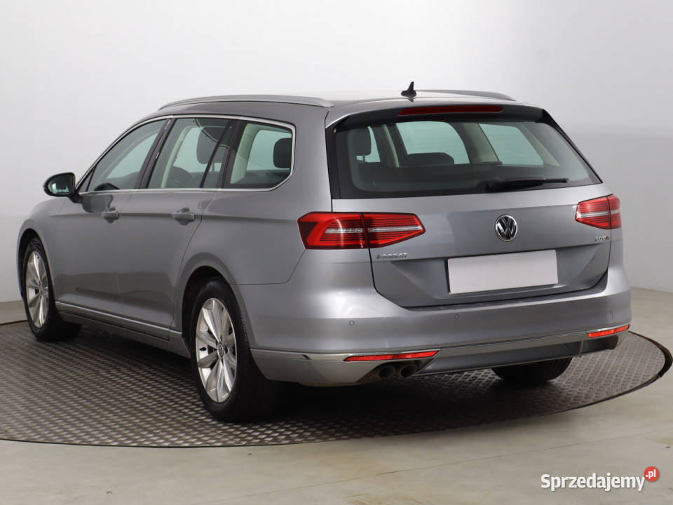 VW Passat 20 TDI światła przeciwmgielne Volkswagen