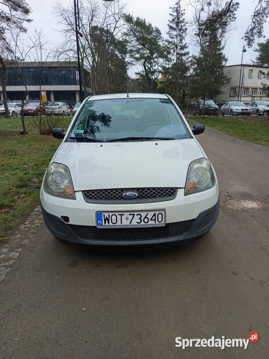 FORD FIESTA 2005 BIAŁY Otwock