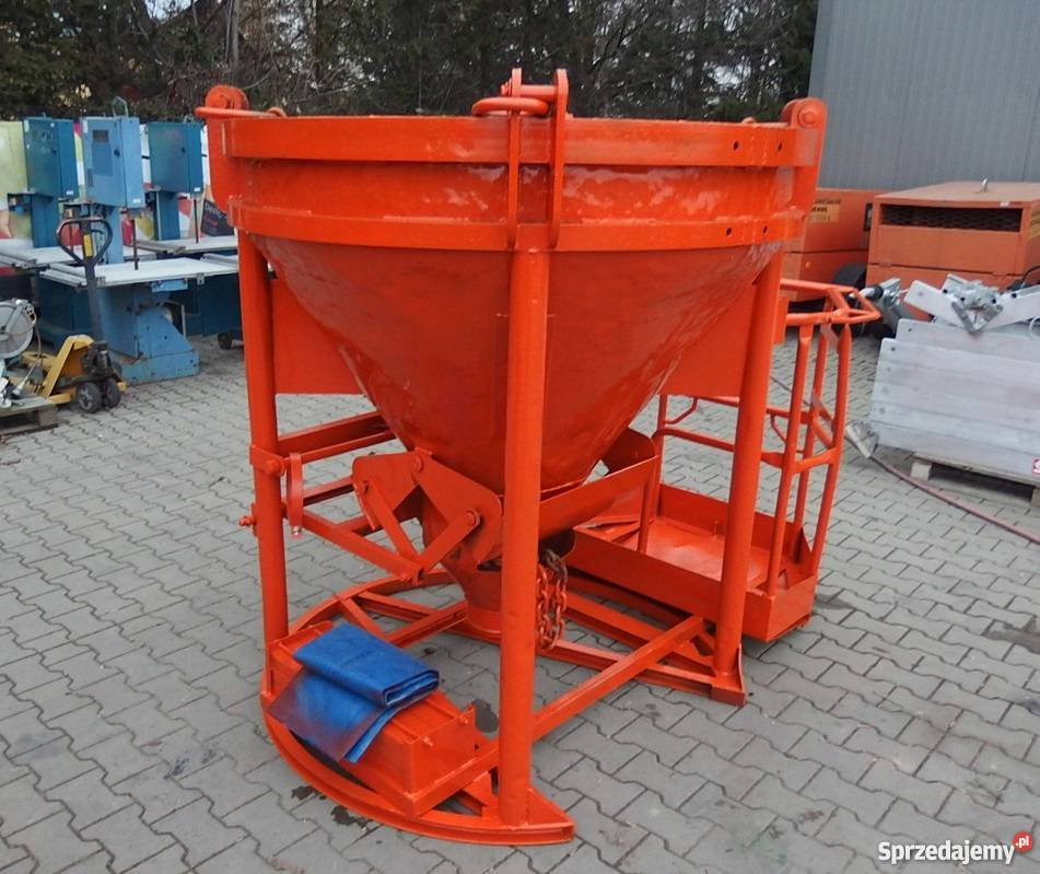 Kubeł pojemnik zbiornik do betonu 750 L podest