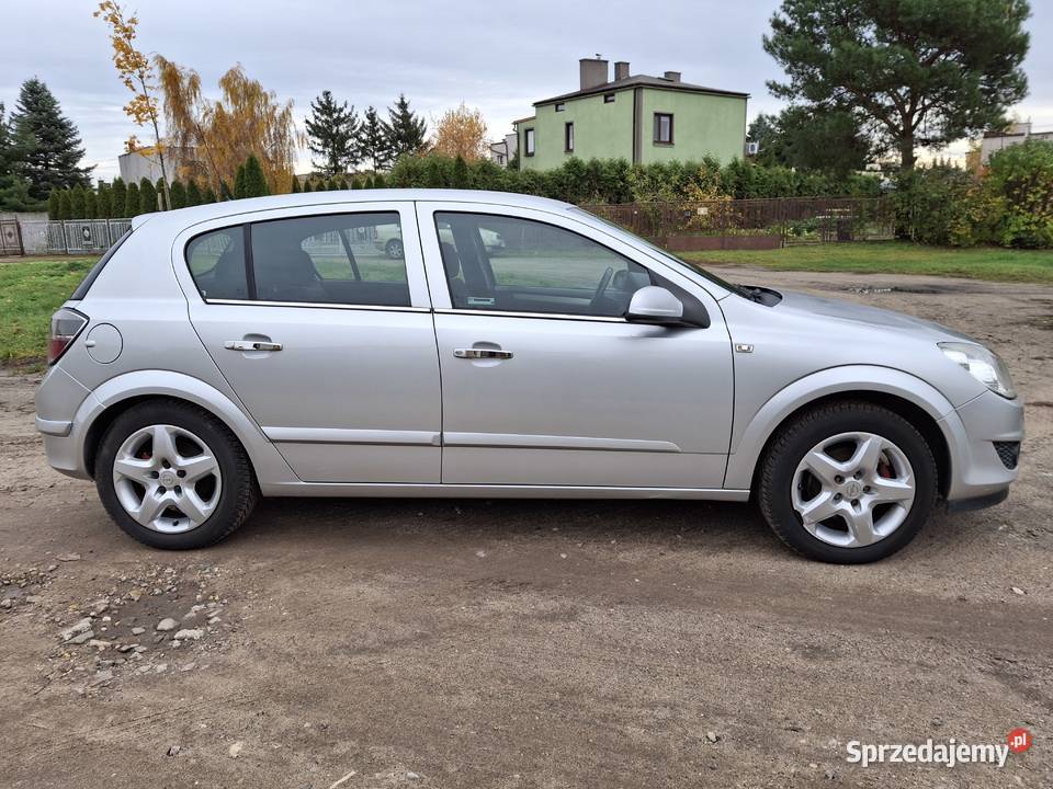 Opel Astra 16 nieuszkodzony