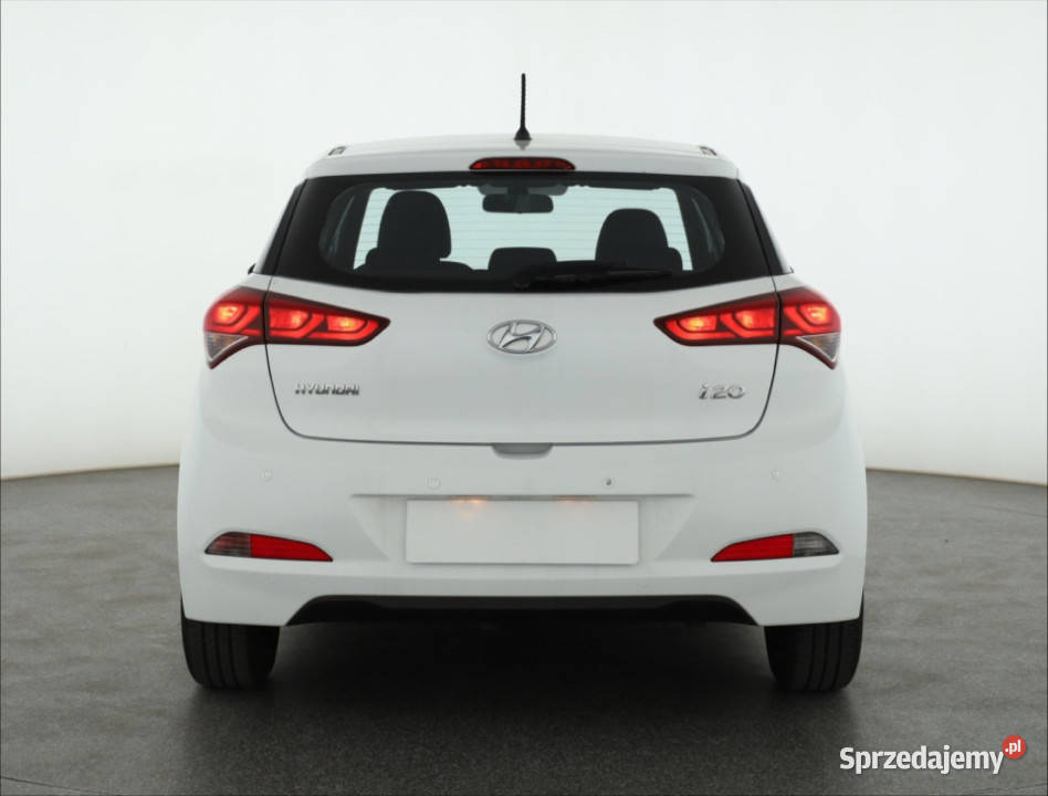 Hyundai i20 12 wielofunkcyjna kierownica sprzedam