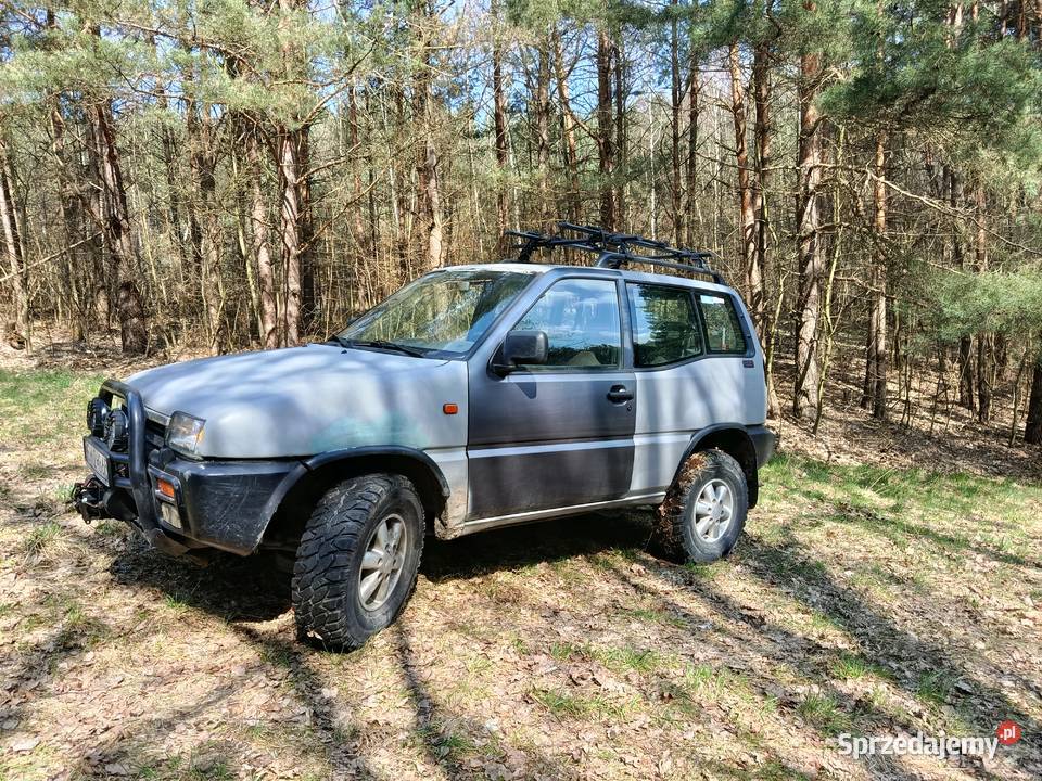 Ford Maverik 24 LPG nissan Terrano Rok produkcji 1995 Zawiercie sprzedam