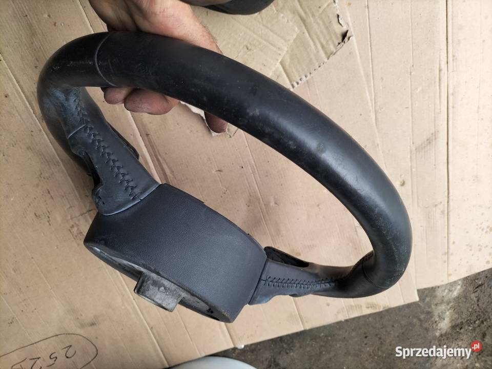 AUDI Q3 8U 8U0124B KIEROWNICA Kamień-Kolonia