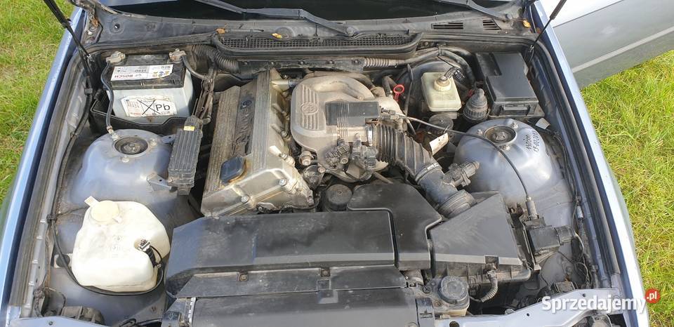 BMW E36 18 is 1800cm3 Kraśnik sprzedam