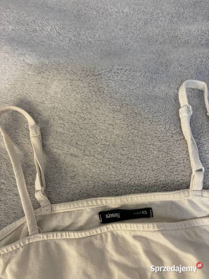 Biały crop top koszulka na ramiączkach Sinsay Rozmiar 34(XS) Topy i koszulki Jasło sprzedam