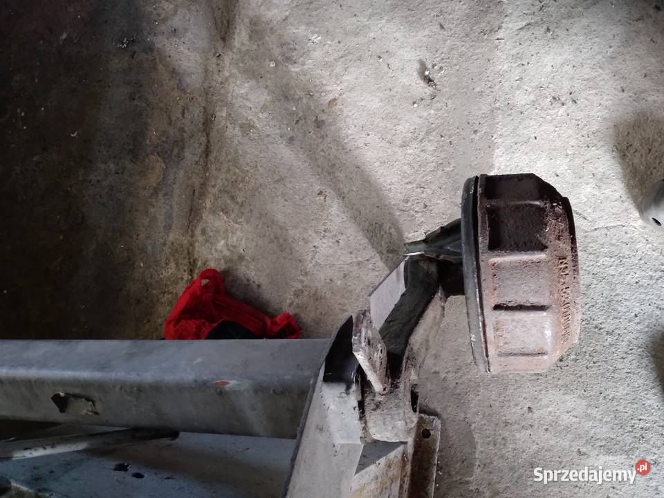 sprzedam oś hamowana do lawety oś masa całkowita Rybnik