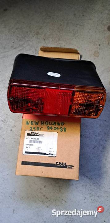 Lampa tylna prawa 186x66mm Case Holland 5172685 nieuszkodzony Części zamienne lubelskie Bełżyce