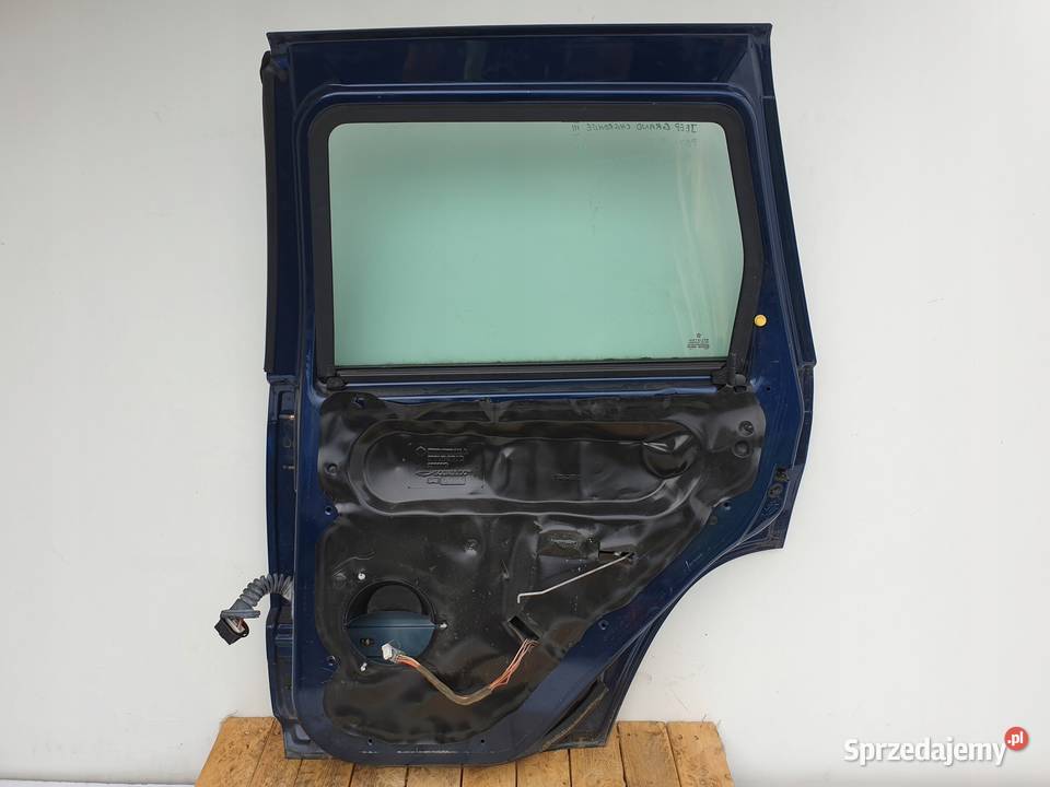 Jeep Grand Cherokee III WK TYLNE DRZWI PRAWE TYŁ Rudka