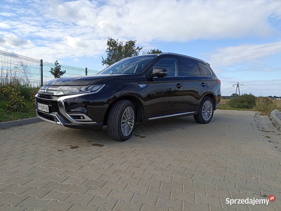 Mitsubishi Outlander PHEV model 2020 sprowadzony Poznań