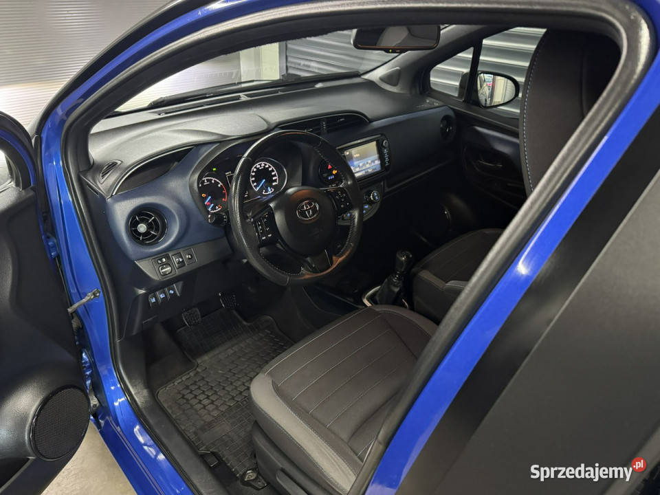 Toyota Yaris Salon 15 SELECTION 119yśkm Stan nieuszkodzony małopolskie Chechło sprzedam