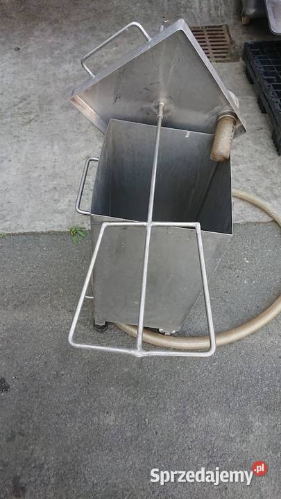 Wirówka do krwi z nozem i wężem ssącym Raków