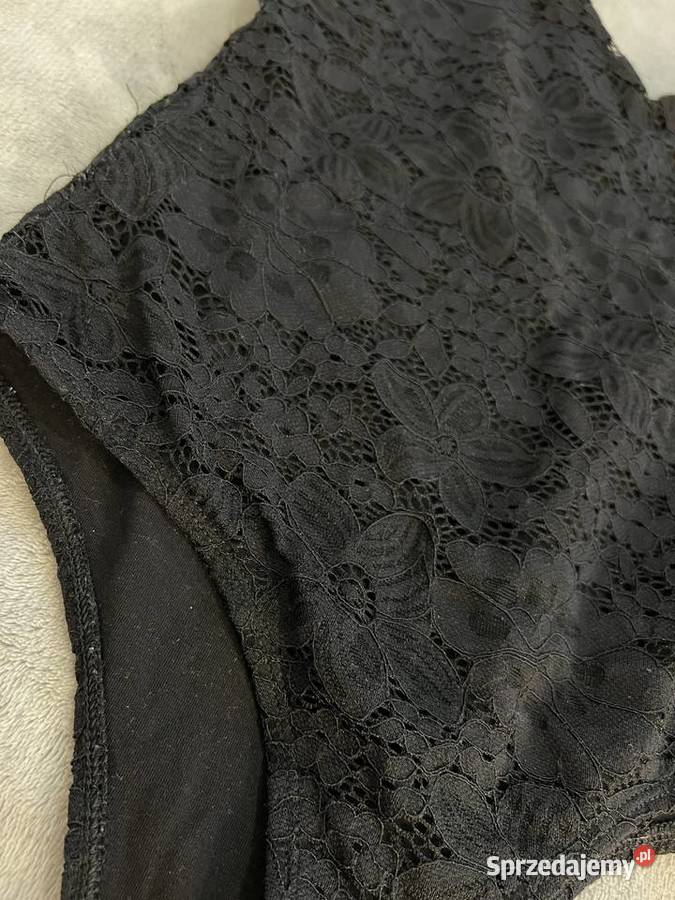 Body koronkowe czarne z dekoltem w serek NOWE Inna marka Jasło sprzedam